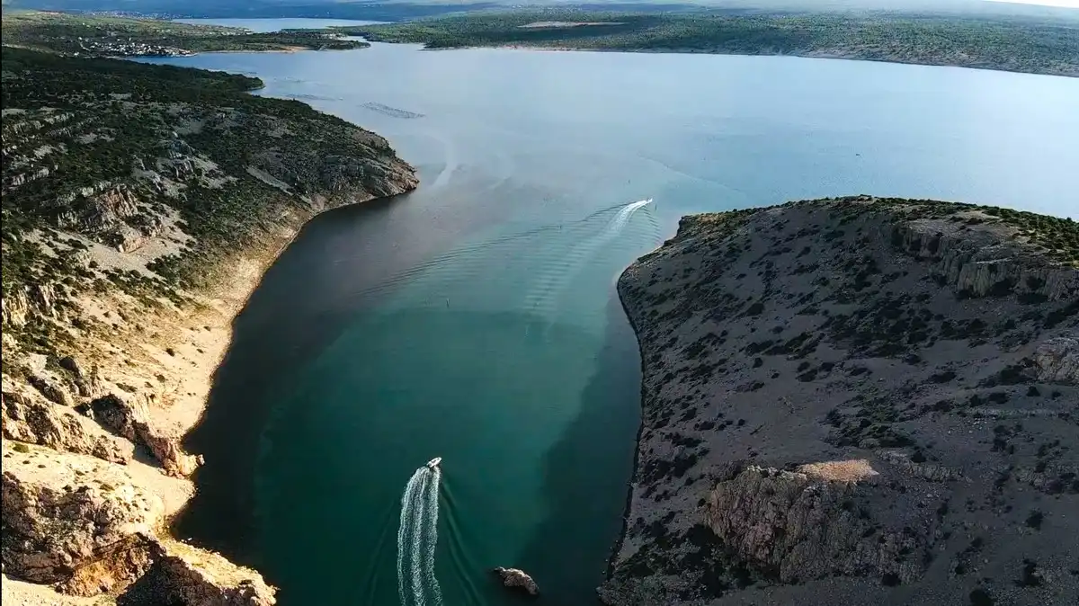 Quicksilver 675 - Maslenica